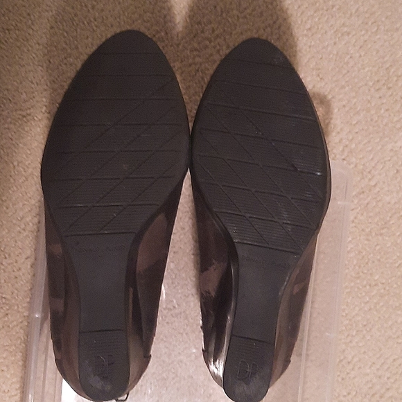 Donald J. Pliner Camo Wedges - Picture 5 of 6